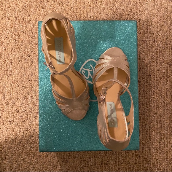 Betsey Johnson SB-Tee silver heels - Picture 2 of 4